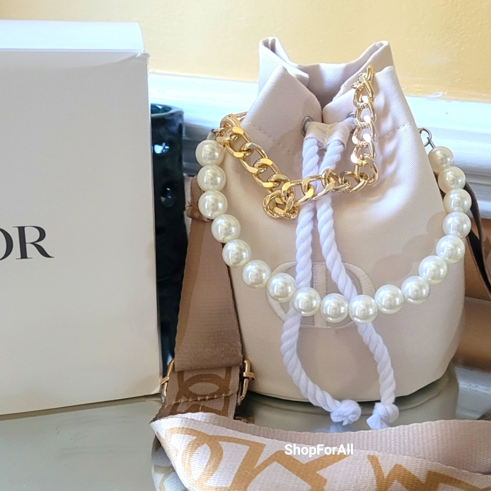 Dior - Picture 7 of 12